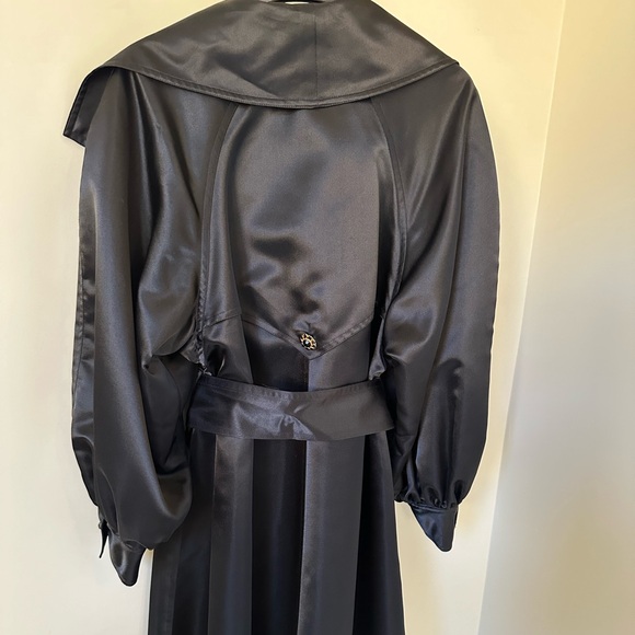 A.J. Bari Black Satin Trench Coat - Picture 2 of 4